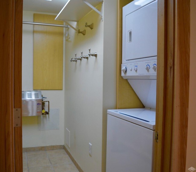 Building Photo - 2448 Garmisch Dr