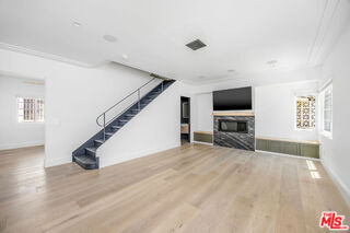 Foto del edificio - 107 Flores St