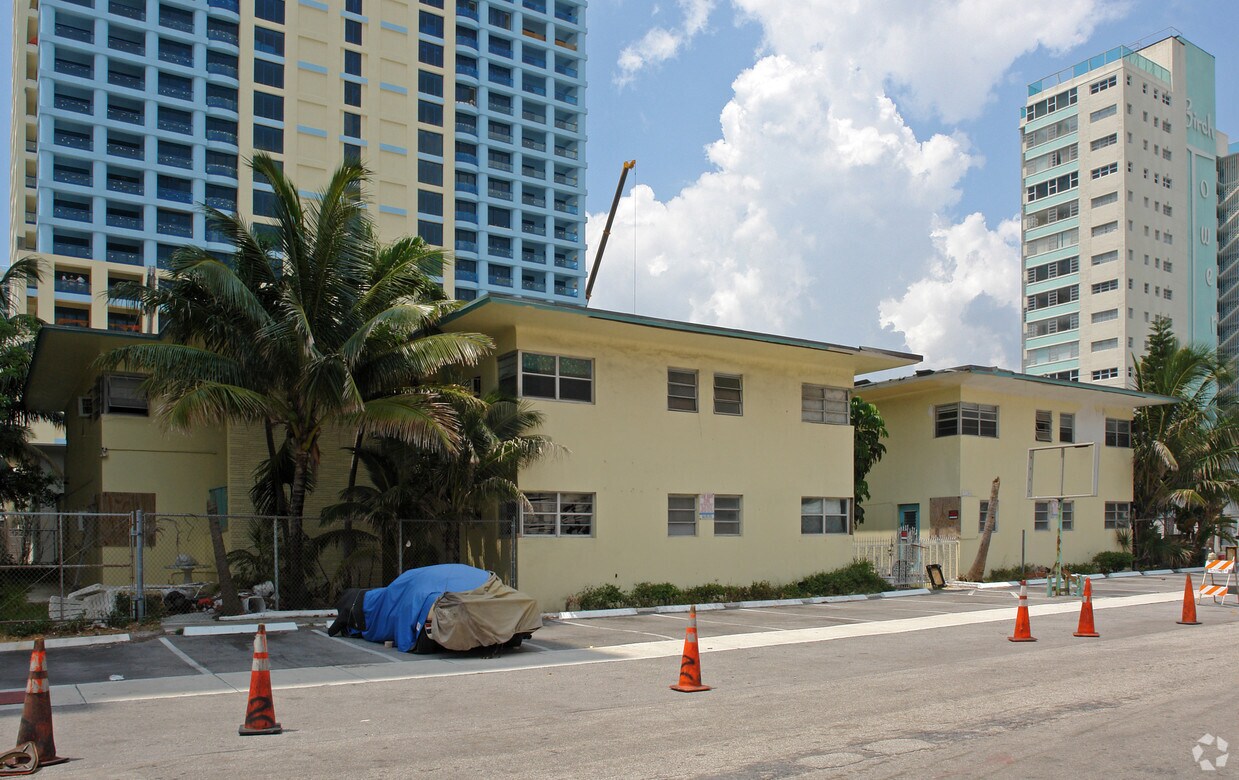 Building Photo - 3110 Auramar St