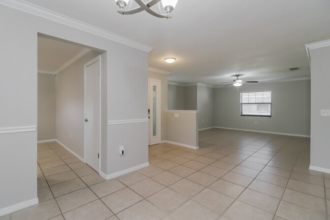 Building Photo - 454 Louis Edward Ct