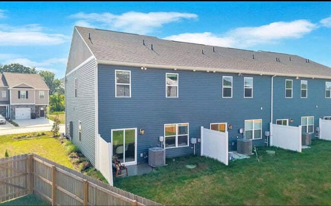 Foto del edificio - 3535 Bisham Wood Ln