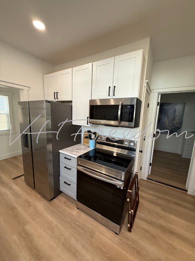 Foto del edificio - 826 7th Ave N