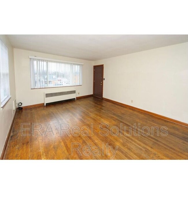 Foto del edificio - 9494 Reading Rd