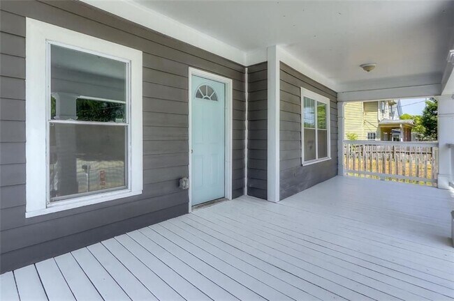 Foto del edificio - 679 Jones Ave NW