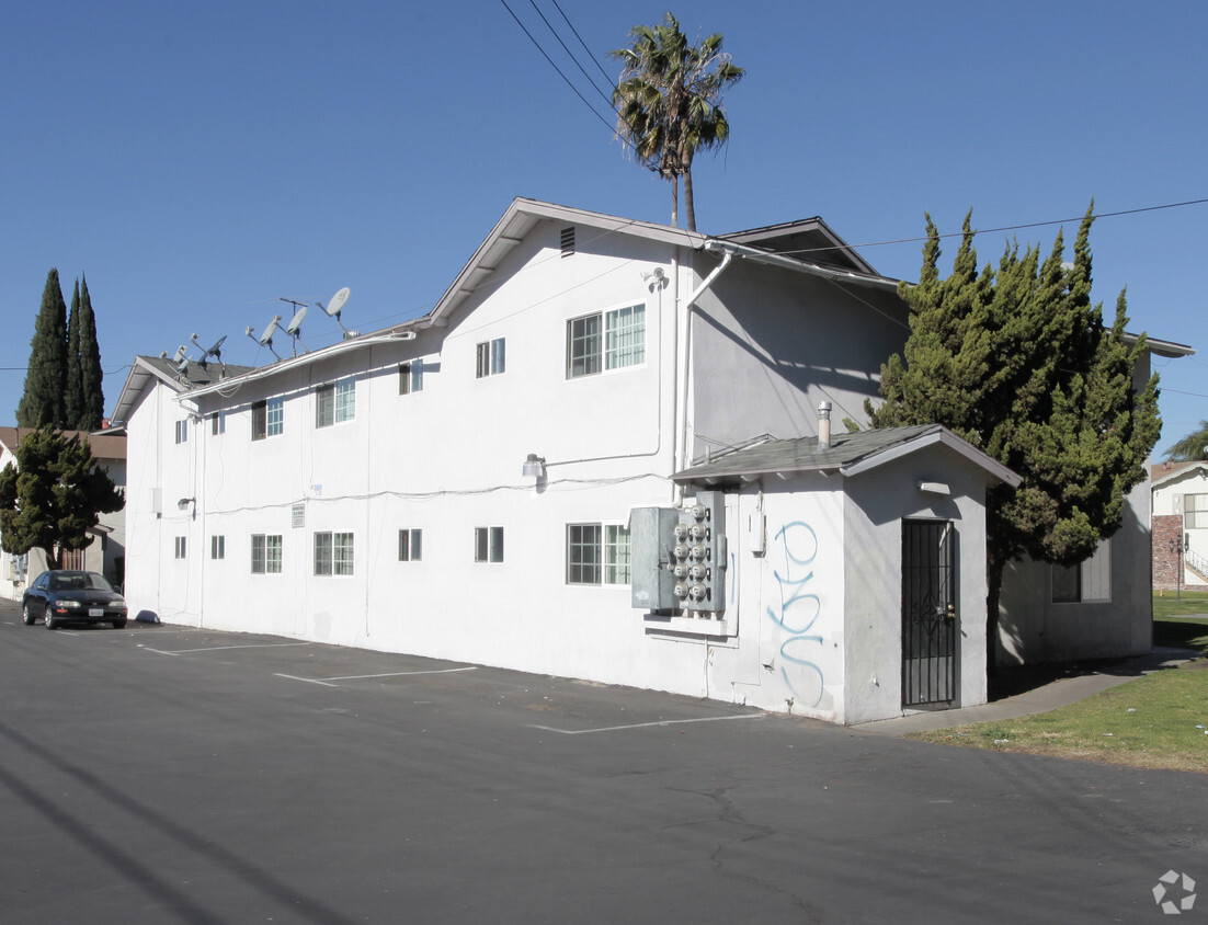 Building Photo - 10672 Tibbs Cir