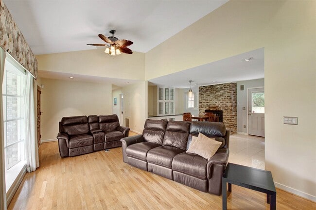 Building Photo - 2441 Tiffany Drive, Charleston, SC 29414 -...