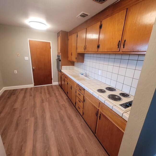 Foto del edificio - 8209 Judette Ave