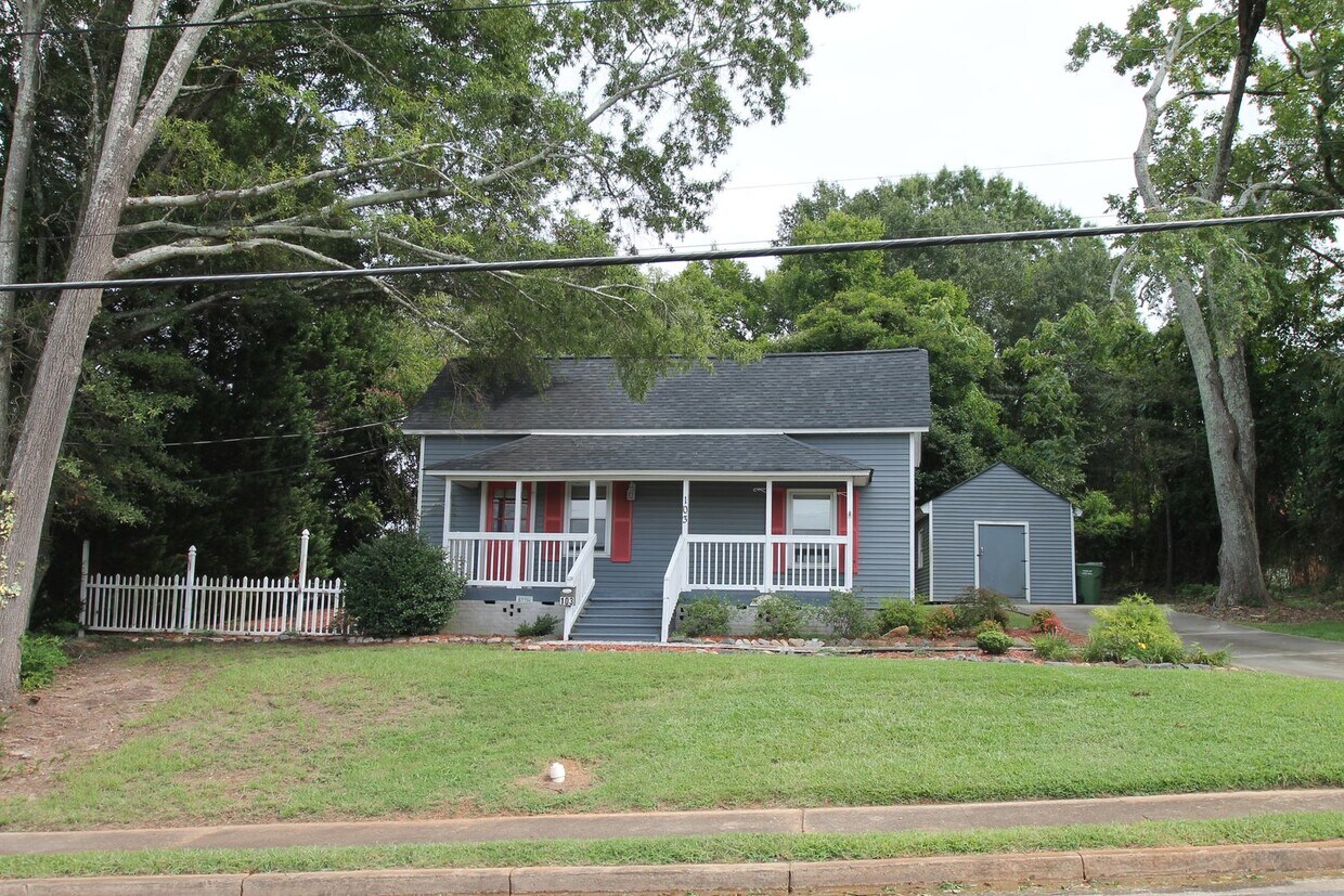 Foto principal - Exclusively Offered by Muse Realty Rentals...
