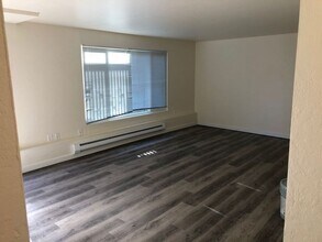 Building Photo - 2839 Thorndyke Ave W
