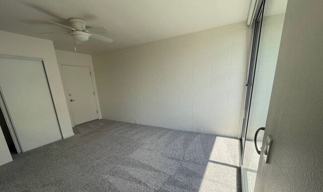 Building Photo - 222 5th St