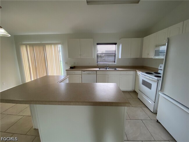 Foto del edificio - 1703 NE 17th St