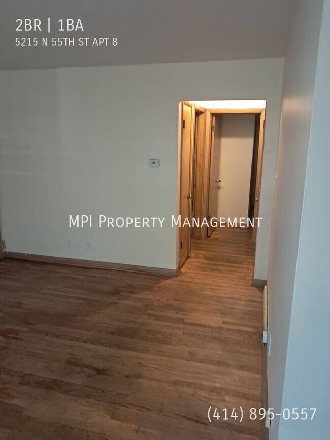 Foto del edificio - 5215 N 55th St