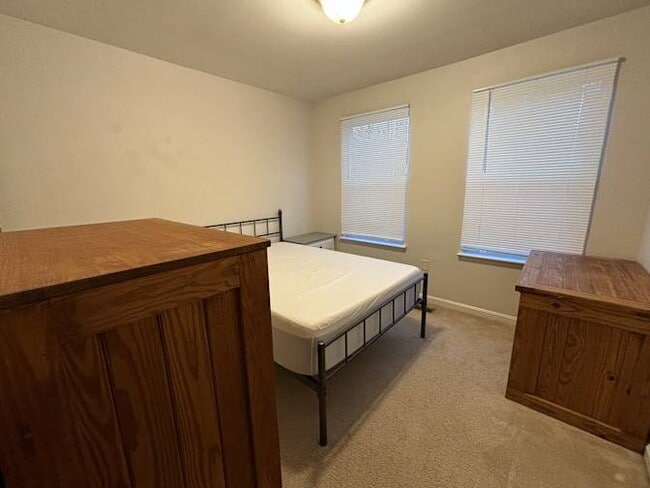 Building Photo - 5177 Mallards Landing Dr
