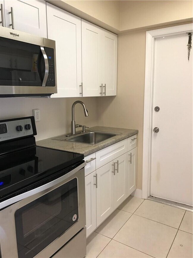 Foto del edificio - 1417 NE 26th Dr