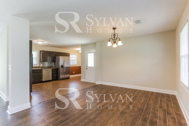 Foto del edificio - Life Just Got Better!