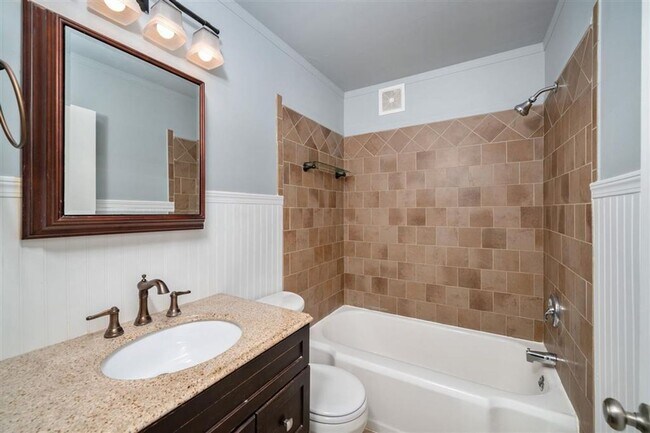 Foto del edificio - Dont Miss this 3 Bedroom 2 Bath Shadle Rancher