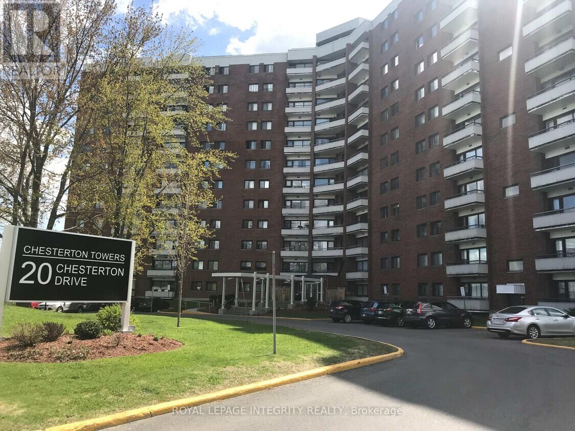 Photo principale - 20-820 Chesterton Dr