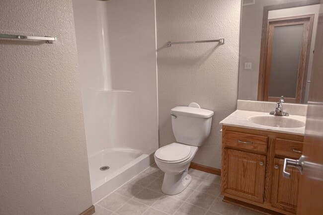 Interior Photo - Granite Shores