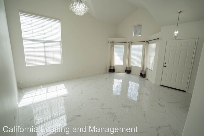 Foto del edificio - 4 br, 2 bath House - 25840 Webster Place