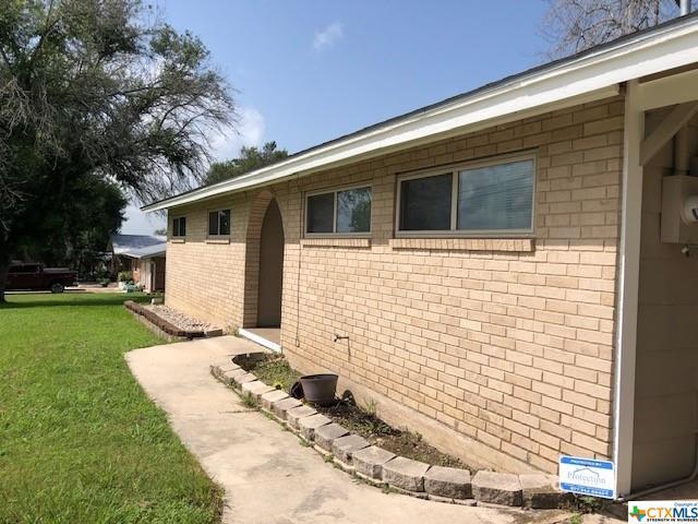 Building Photo - 16 Comanche Hill Cir