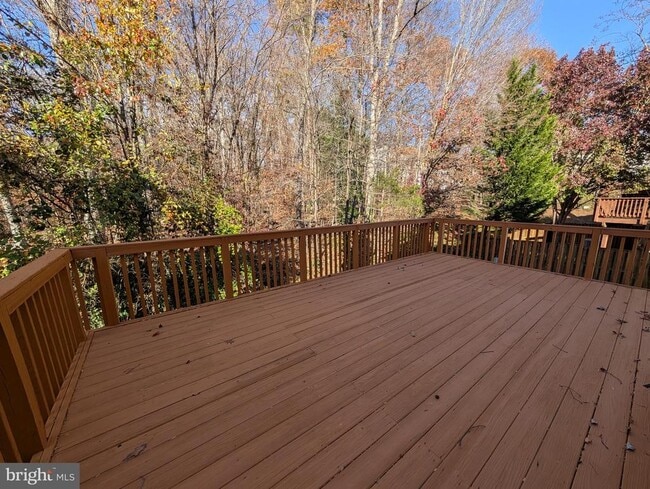 Foto del edificio - 8108 Squirrel Run Rd