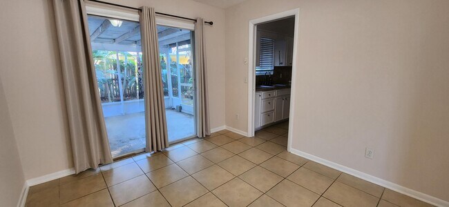 Foto del edificio - 8368 SE Pine Cir