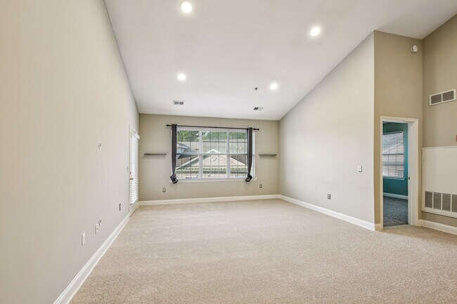 Foto del edificio - 1309 Meadow Brook Ct