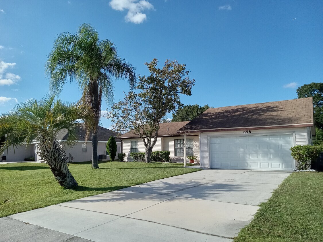 Foto principal - 658 Dromedary Ct