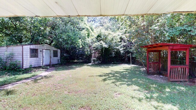 Building Photo - Wonderful 3/1 Forest Hills in Montgomery!