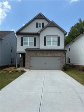 Building Photo - 45 Pineview Dr