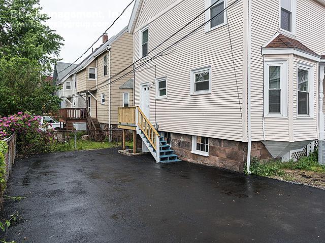 Building Photo - 58 Saunders St