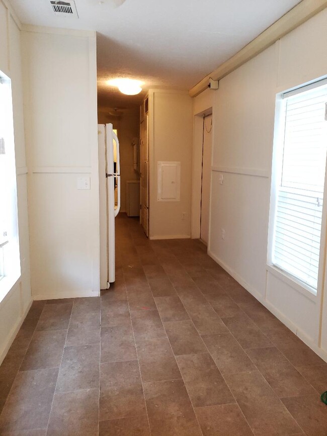 Building Photo - 18446 Weeping Willow Ln