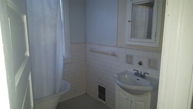 Foto del edificio - 850 W 4th St