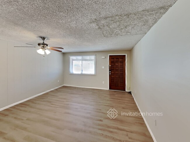 Foto del edificio - 13432 N 18th Ave