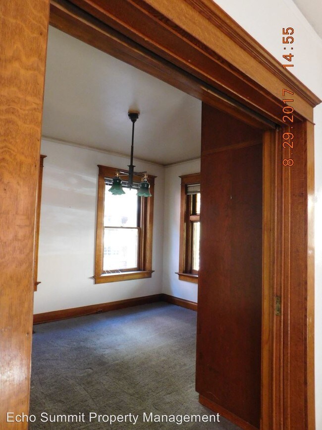 Building Photo - 127 S Pearl St