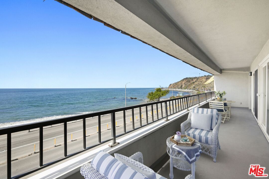 Foto principal - 18000 Coastline Dr