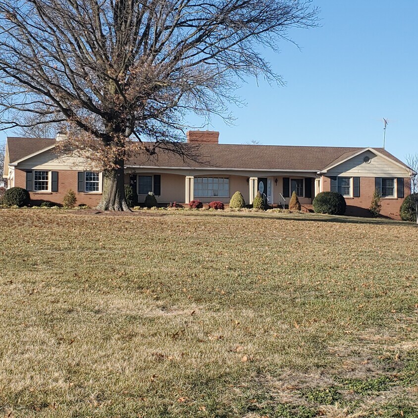 5074 S Valley Pike, Rockingham, VA 22801 House Rental in Rockingham