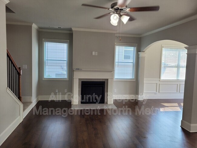 Foto del edificio - 6477 Crosscreek Ln