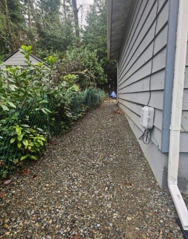 Building Photo - 422 138th Pl SW
