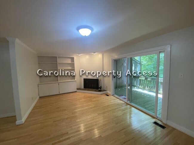 Foto del edificio - 436 Fairoaks Cir