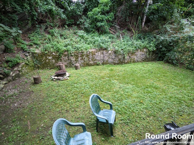 Foto del edificio - 74 Colborne Rd