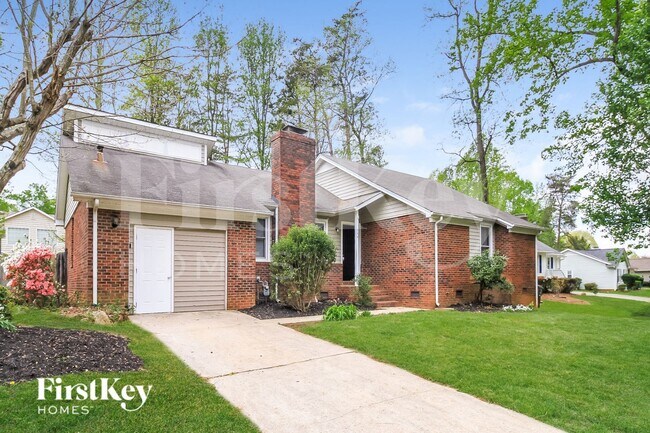 Foto del edificio - 324 Century Blvd