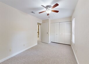 Building Photo - 2105 N Red Cedar Cir