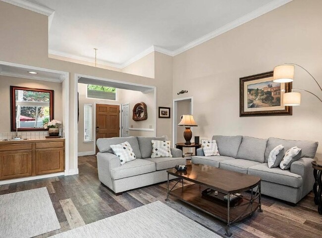 Building Photo - 3340 Blackstone Ct