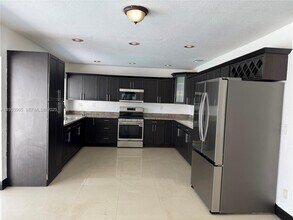 Building Photo - 17205 SW 109th Ct