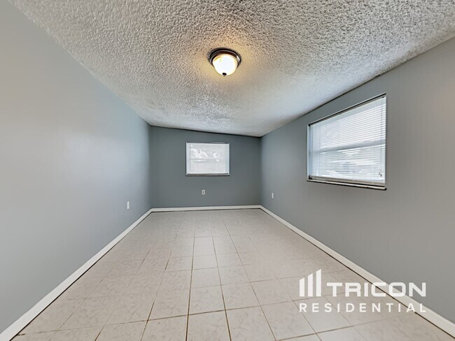 Building Photo - 9228 82nd Way Seminole FL