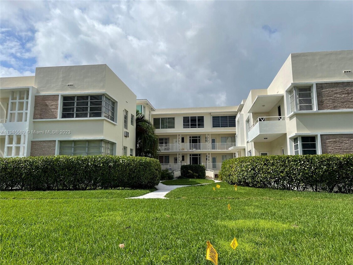 9914 Collins Ave Unit 11, Bal Harbour, FL 33154 Condo for Rent in Bal