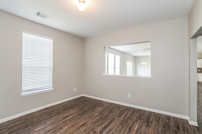 Foto del edificio - 16318 Autumn Leigh Dr