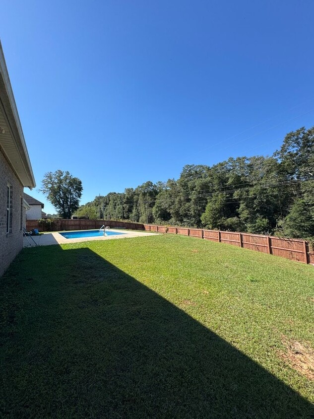 Building Photo - 903 Homestead Way