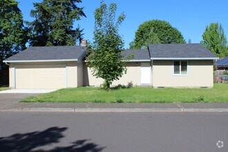 Building Photo - 2011 NE 10th Ave